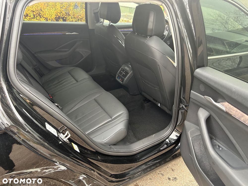 Skoda Superb 2.0 TDI SCR 4x4 L&K DSG - 13