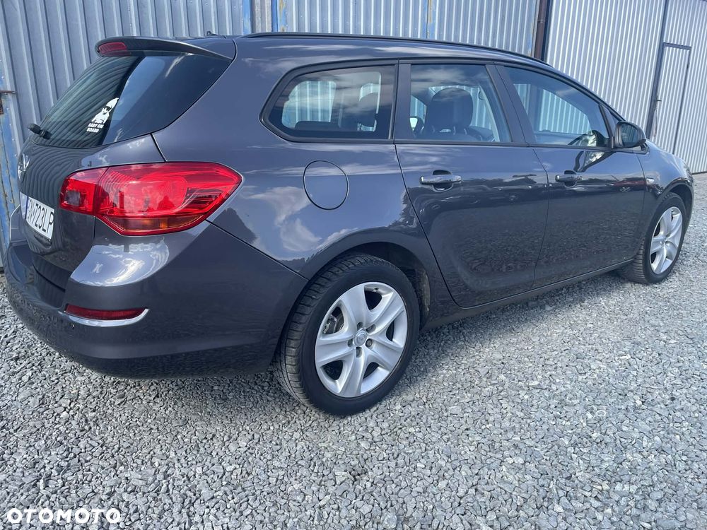 Opel Astra 1.7 CDTI Cosmo - 3