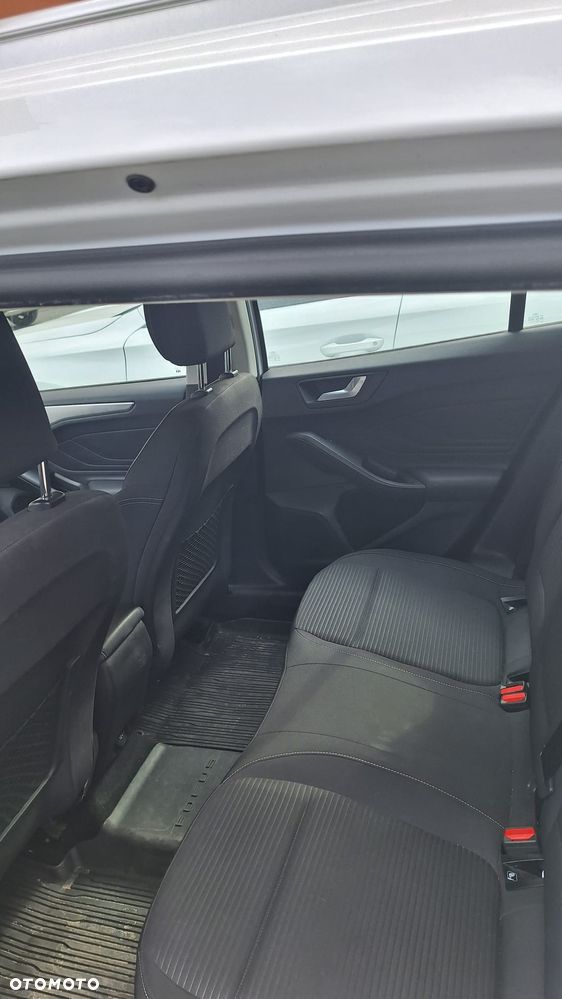 Ford Focus 2.0 EcoBlue Titanium - 7