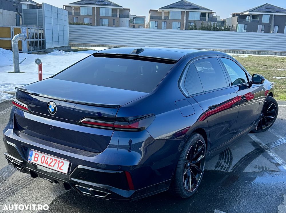 BMW Seria 7 740d xDrive MHEV - 4