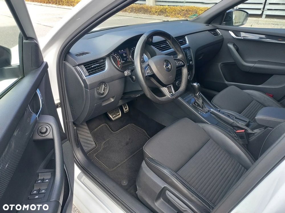 Skoda Octavia 2.0 TDI DSG RS - 15