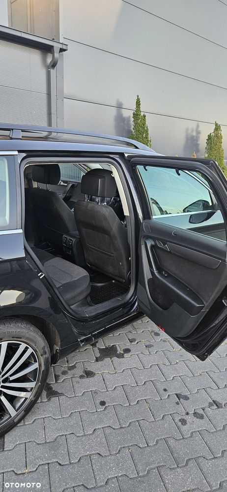 Volkswagen Passat - 10