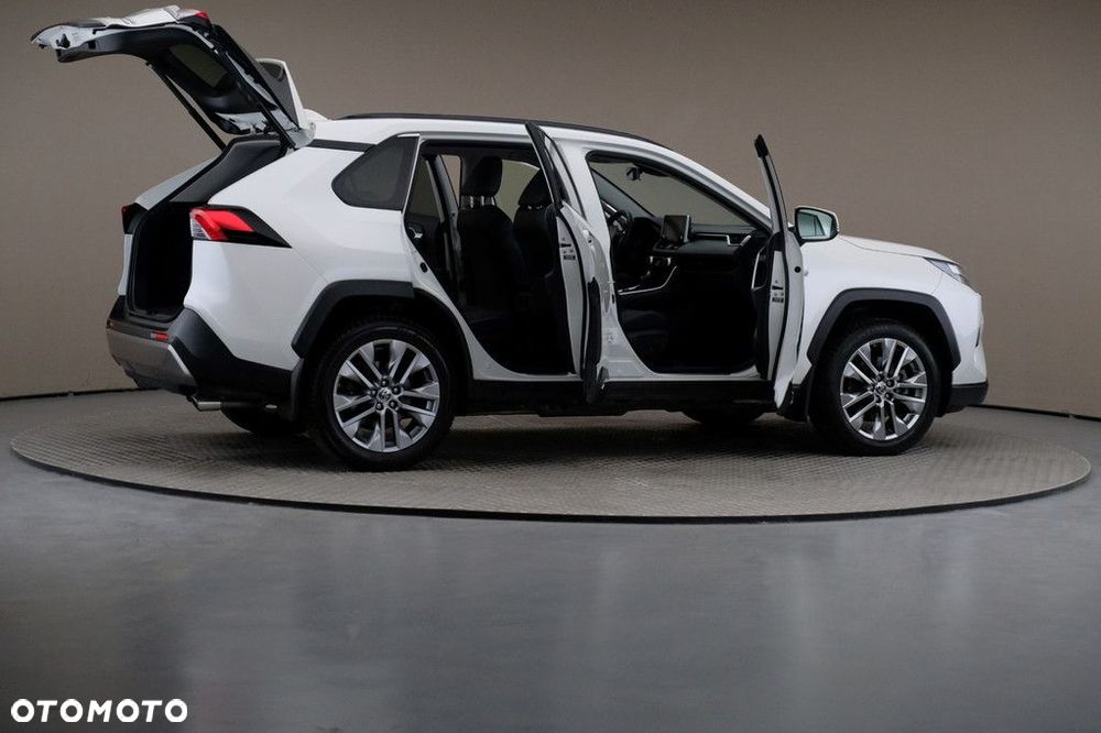 Toyota RAV4 - 6
