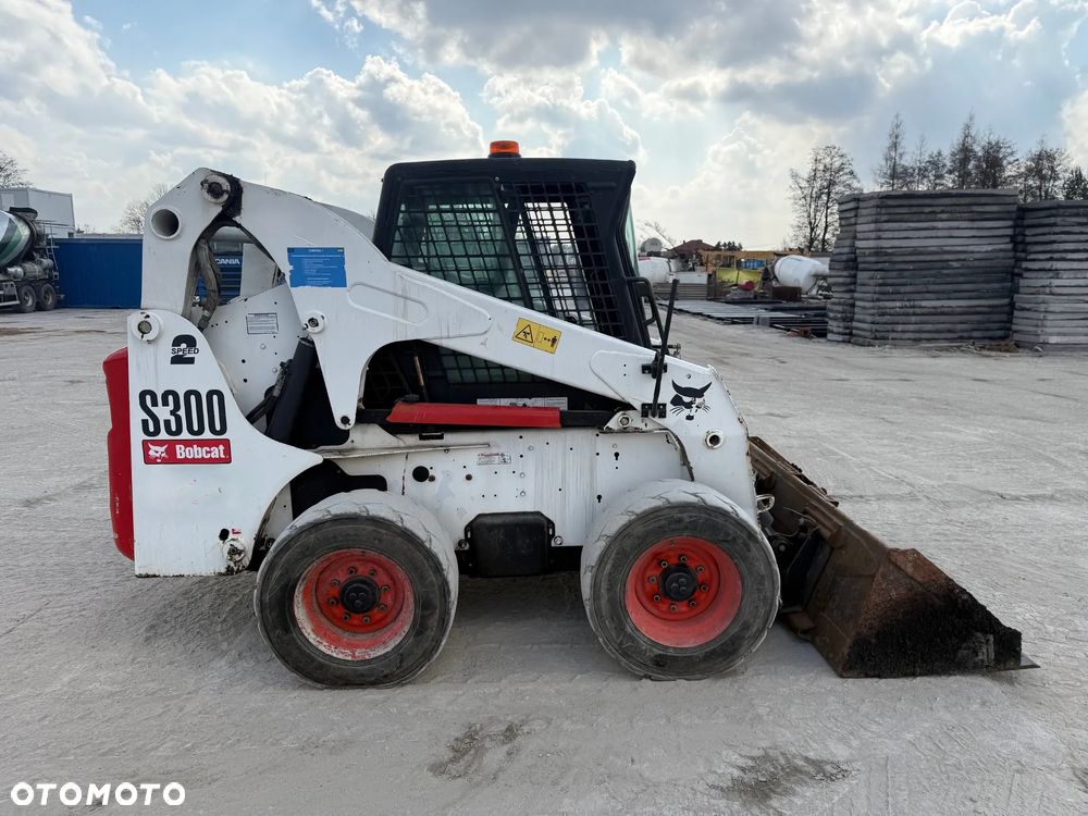 Bobcat S300 / 3801 kg / 2008r / - 6