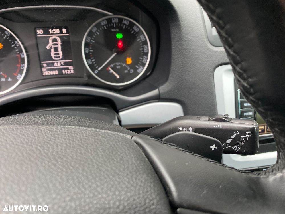 Skoda Octavia Combi 2.0 TDI DPF 4x4 DSG Scout - 28