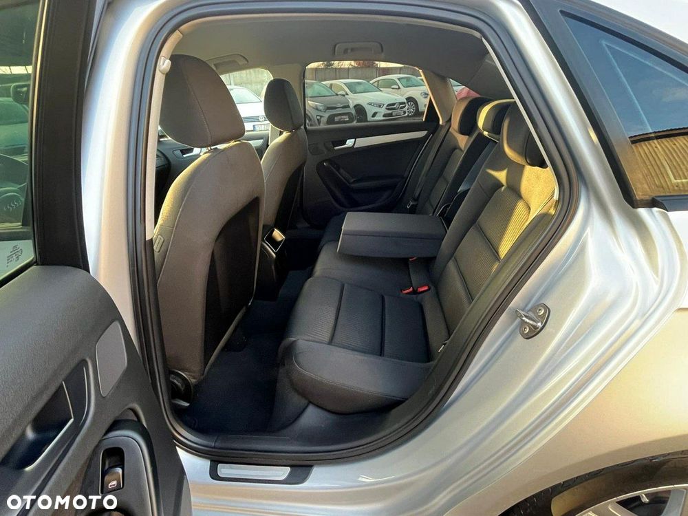 Audi A4 Limousine 1.8 TFSI Ambiente - 28