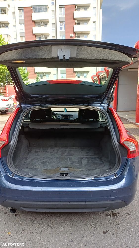 Volvo V60 DRIVe Start-Stop Basic - 23