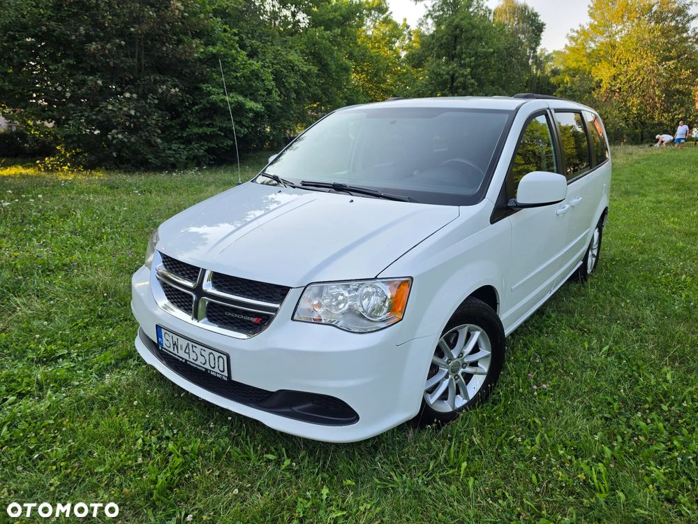 Dodge Grand Caravan - 2