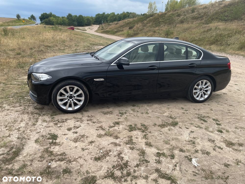 BMW Seria 5 520d xDrive - 2