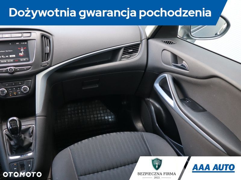 Opel Zafira - 10