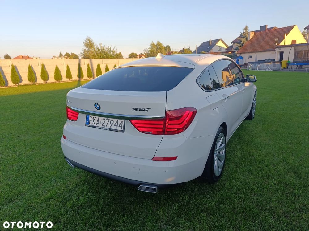 BMW Seria 5 550i - 6