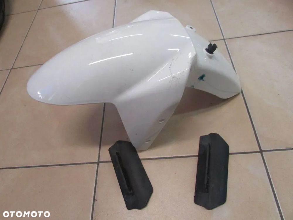 Triumph Tiger 1050 06-12 błotnik przód - 2