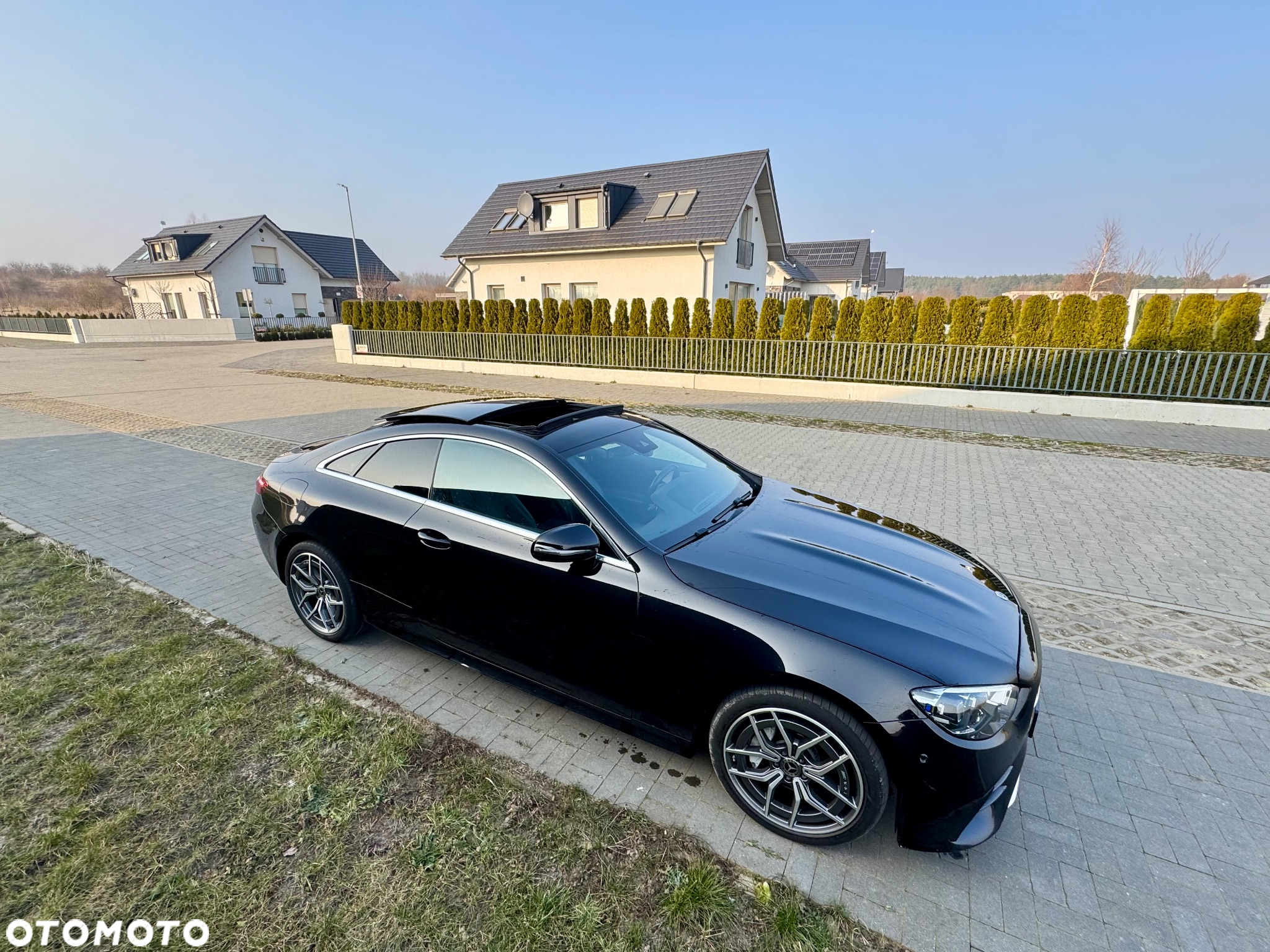 Mercedes-Benz Klasa E 220 d Coupe 4-Matic AMG - 25