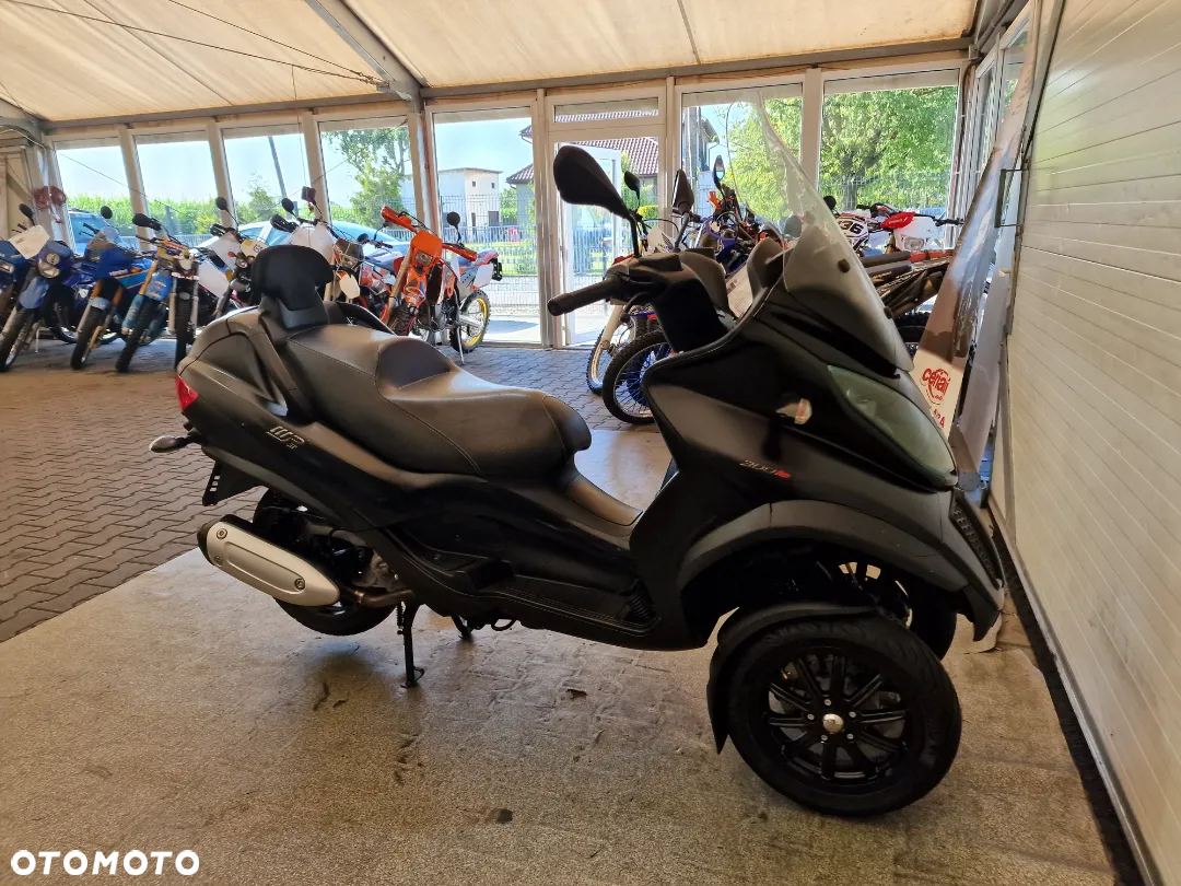 Piaggio MP-3 - 27