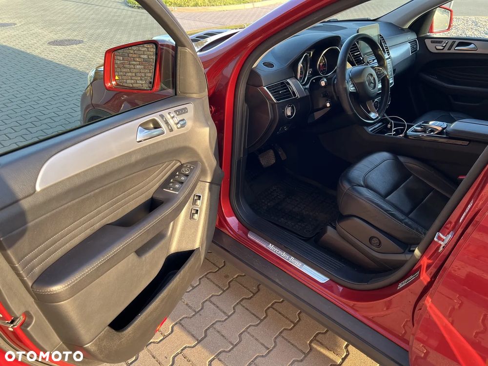 Mercedes-Benz GLE 350 d Coupe 4Matic 9G-TRONIC AMG Line - 13