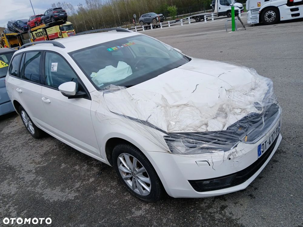 Skoda Octavia 1.6 TDI (Green tec) 4x4 Ambition - 3