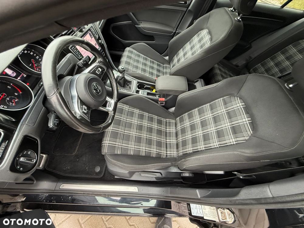 Volkswagen Golf 2.0 TDI BMT GTD - 8