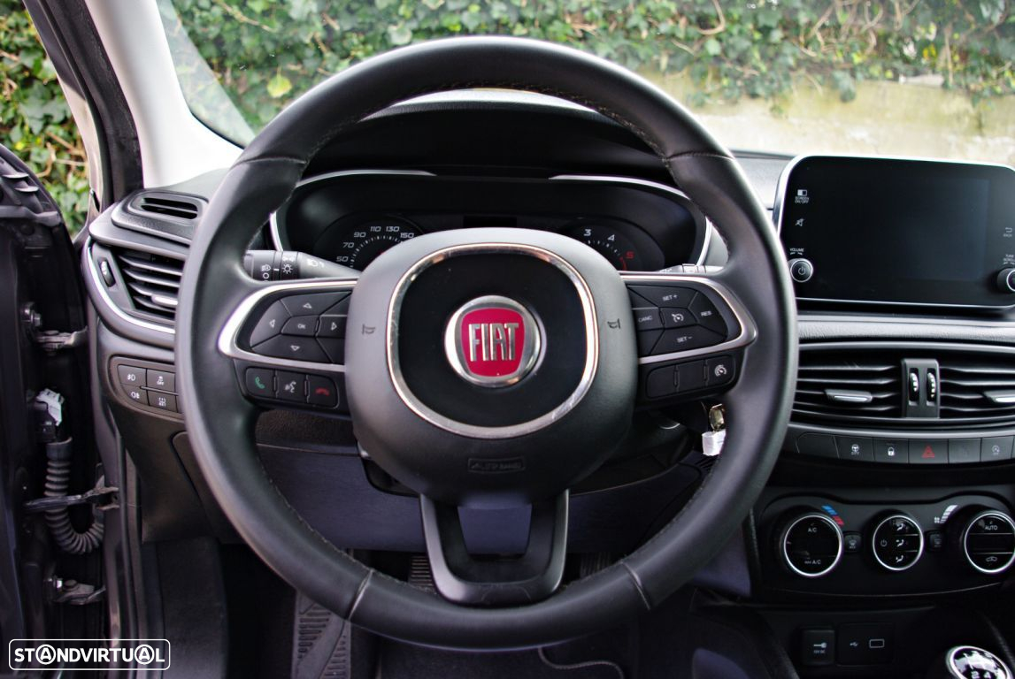 Fiat Tipo Station Wagon 1.3 M-Jet Lounge - 27
