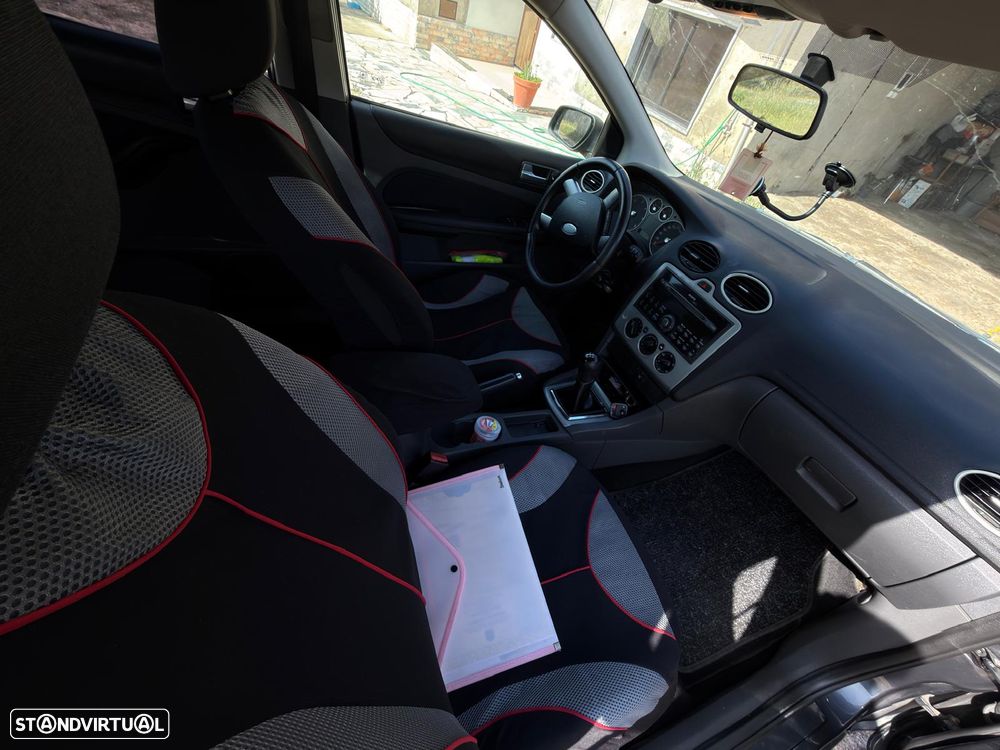 Ford Focus 1.6 TDCi S - 6