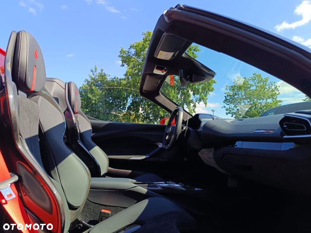 Ferrari 296 GTS - 22