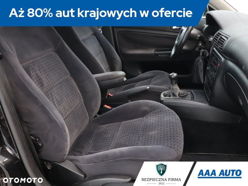 Volkswagen Passat - 11