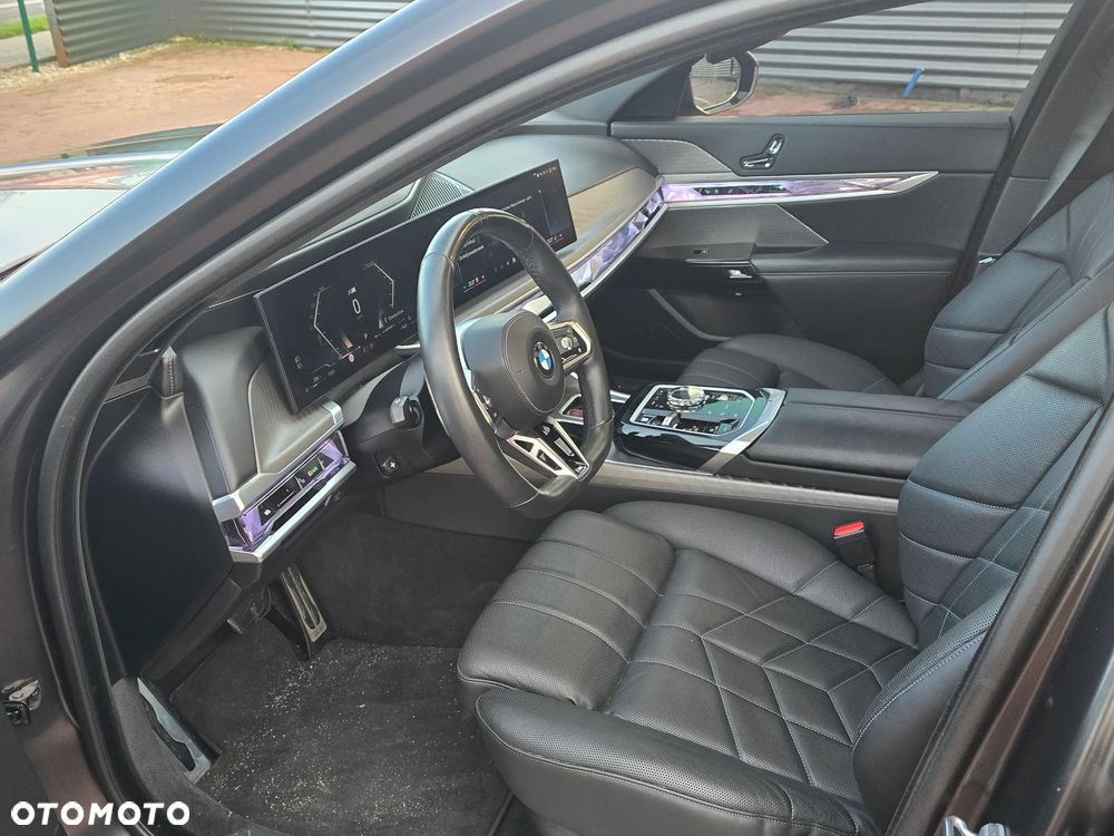 BMW Seria 7 750Li xDrive sport - 15