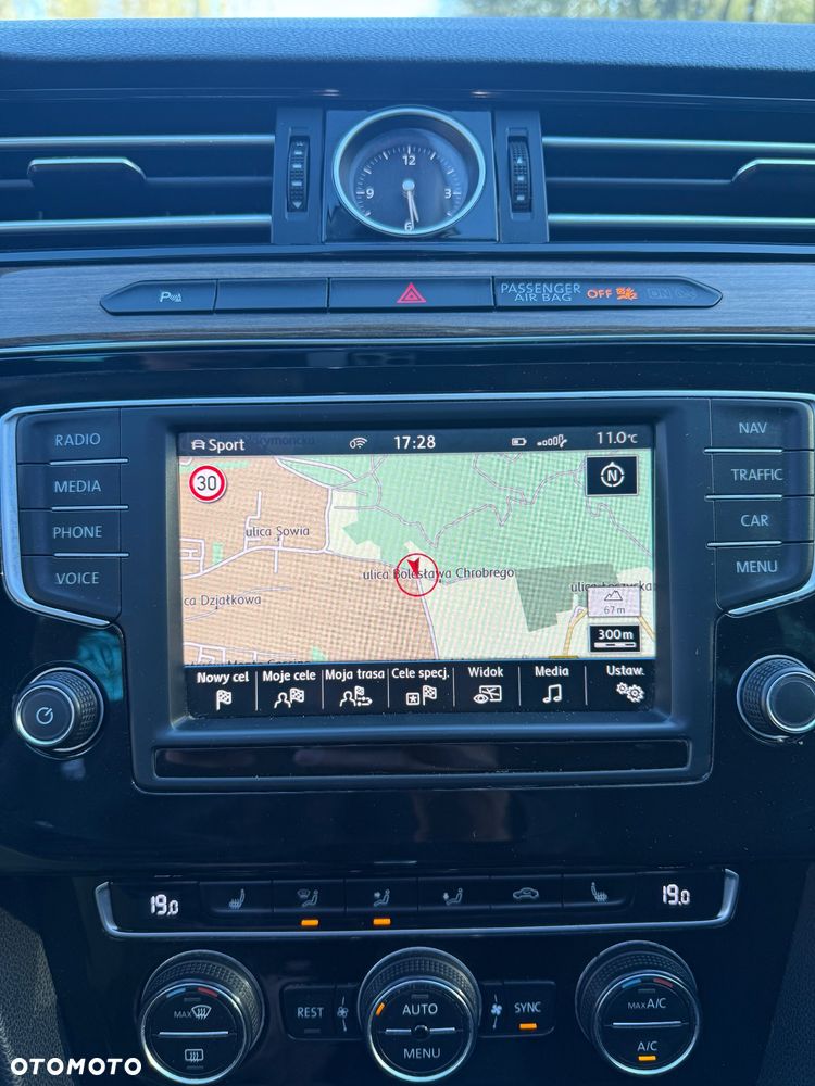 Volkswagen Passat 2.0 TDI SCR Highline DSG - 28