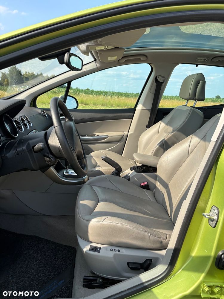Peugeot 308 1.6 Premium - 6
