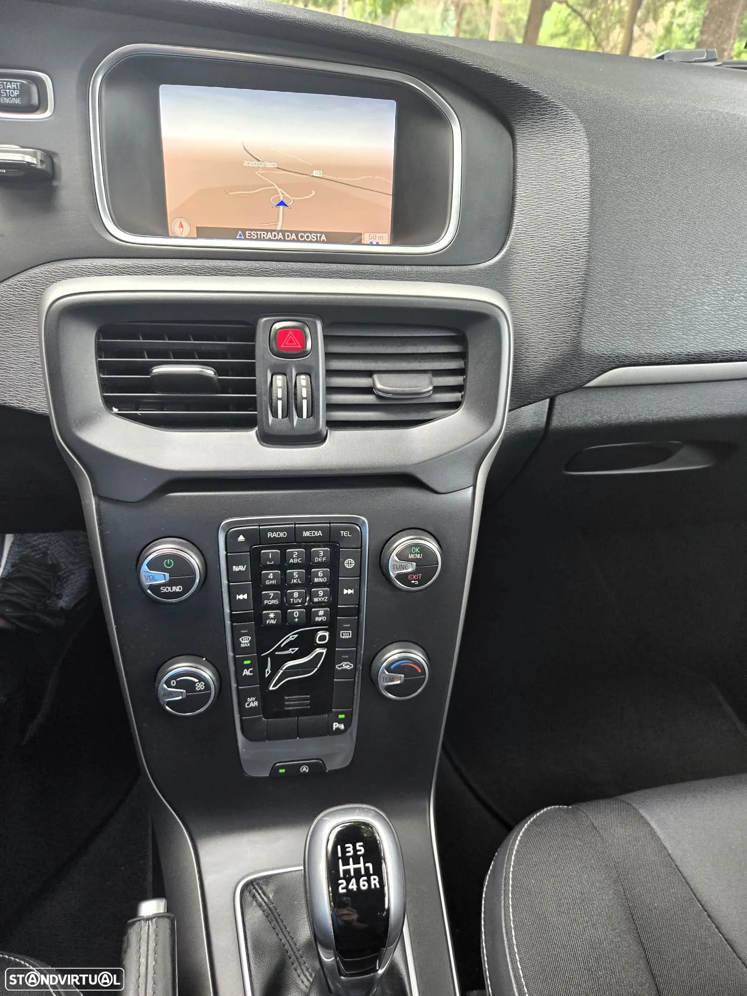Volvo V40 2.0 D2 R-Design - 10