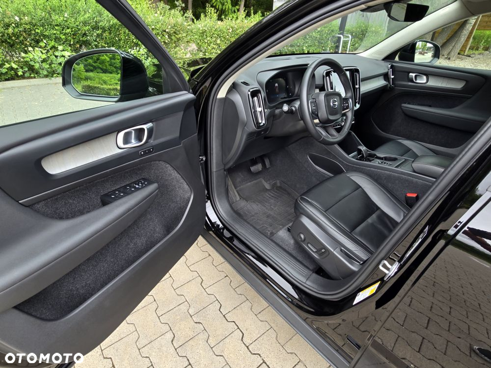 Volvo XC 40 B5 AWD Ultimate Dark - 15