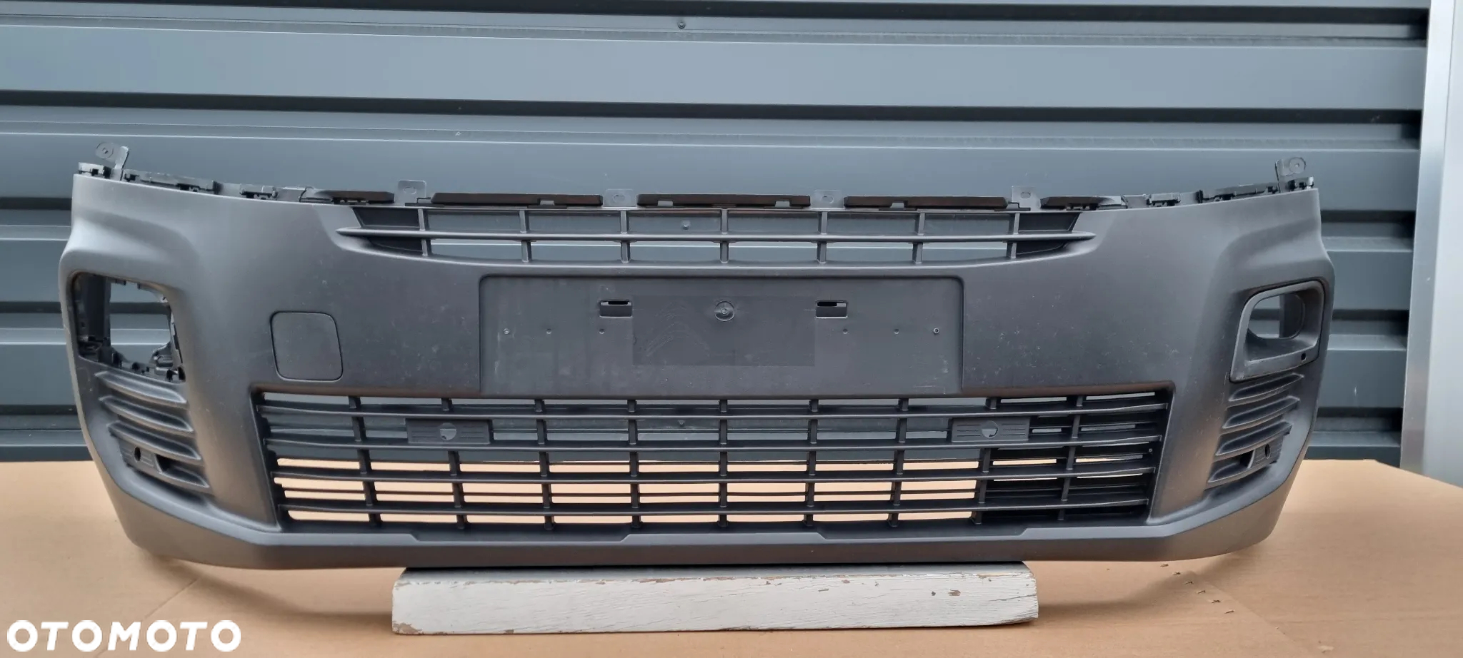 Citroen Berlingo IV 2018- zderzak przód oryginał MG070 - 2