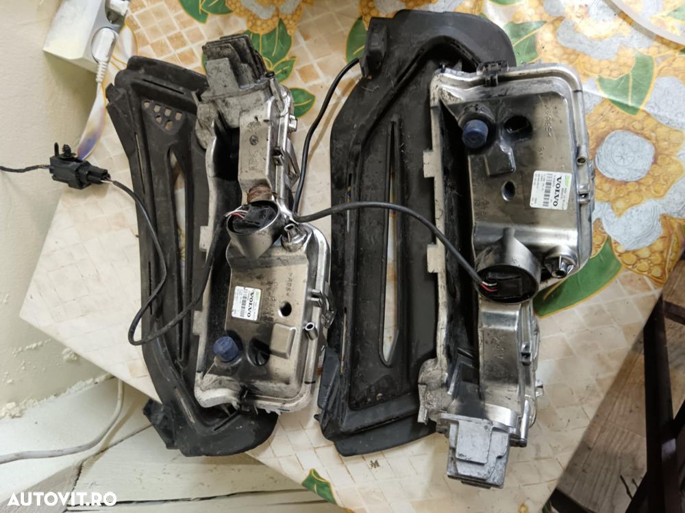 DRL / DAYLIGHT STANGA/ DREAPTA FARA GRILA VOLVO S60 , V60 AN 2014 31420238, 31420239 - 2