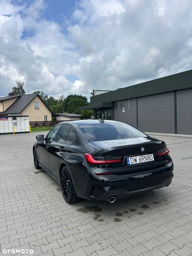 BMW Seria 3 320d xDrive mHEV M Sport - 4