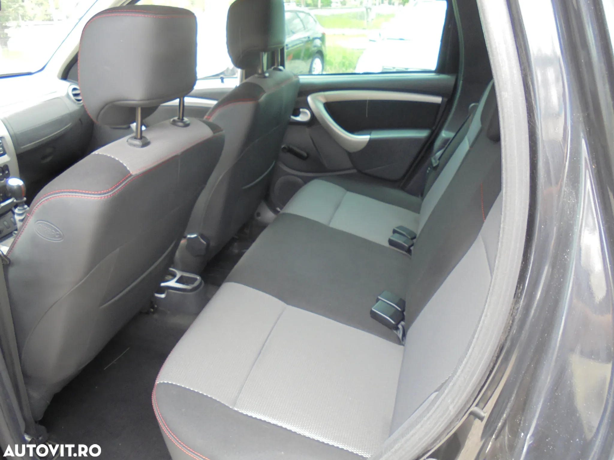 Dacia Duster 1.5 dCi 4x4 Laureate - 15