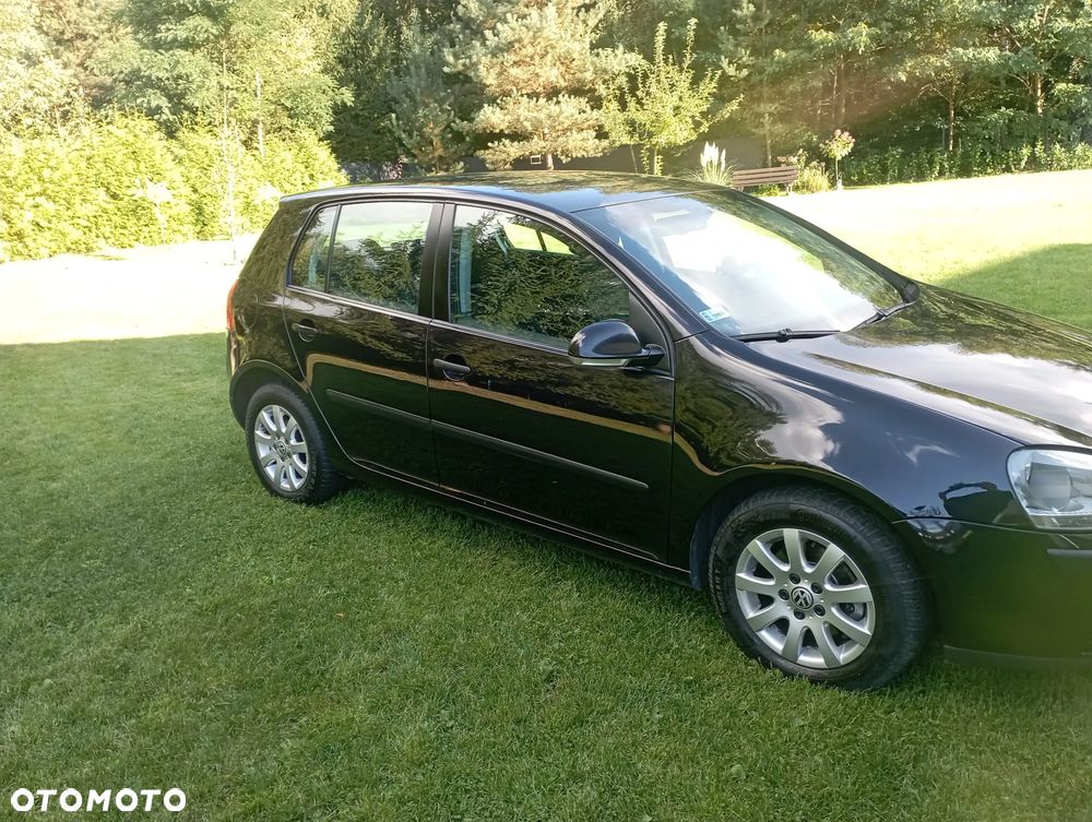 Volkswagen Golf V 1.9 TDI Comfortline - 4