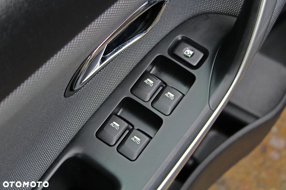 Kia Ceed 1.6 CRDi 128 Fifa World Cup Edition - 22