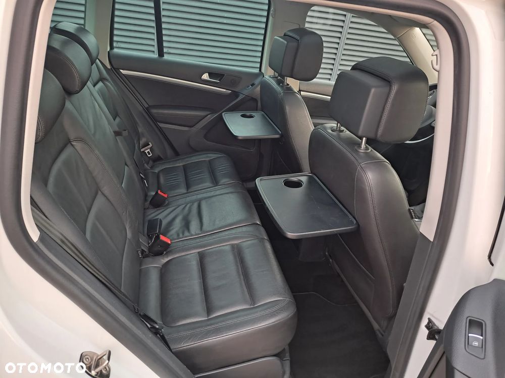 Volkswagen Tiguan 2.0 TDI SCR 4MOTION BlueMotion Technology DSG Sport & Style - 10