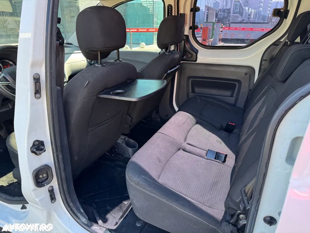 Dacia Dokker 1.5 Blue dCi Laureate - 11