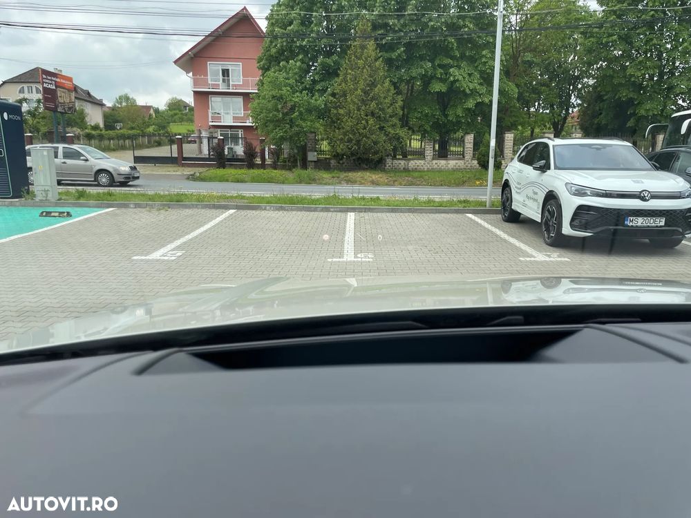 Volkswagen Touareg V6 TDI 4MOTION R-Line - 36