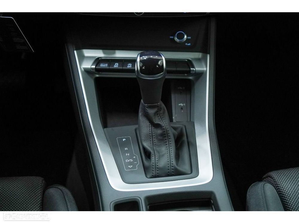 Audi Q3 Sportback 35 TFSI S line S tronic - 24