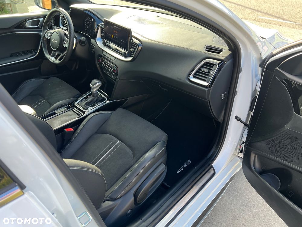 Kia ProCeed 1.5 T-GDI DCT7 OPF GT LINE - 38