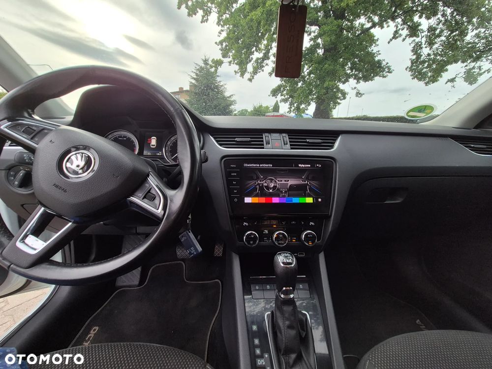 Skoda Octavia 2.0 TDI 4x4 Ambition DSG - 22