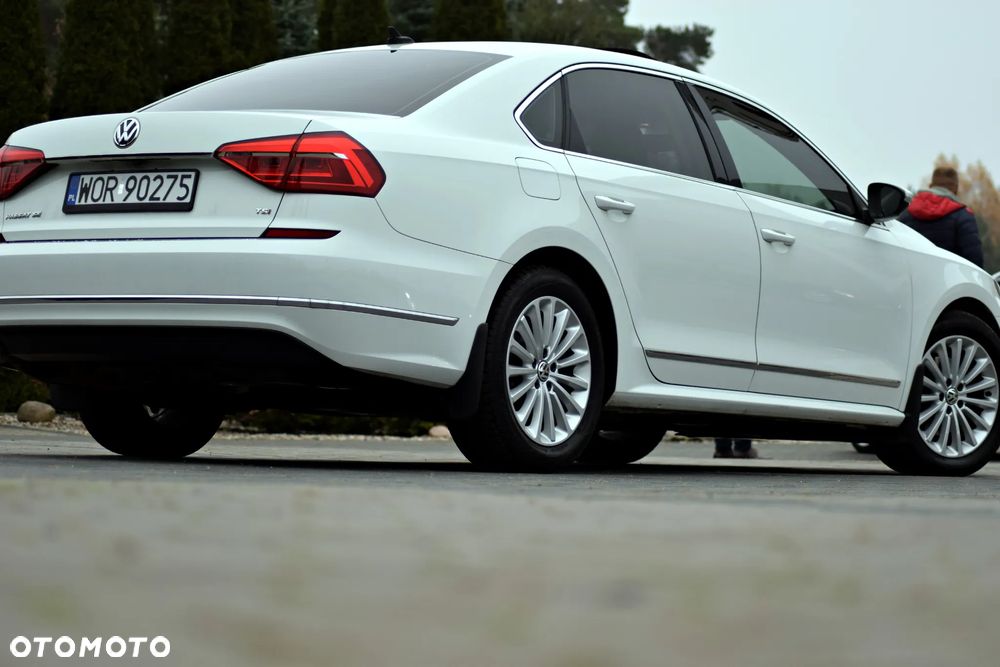 Volkswagen Passat - 19
