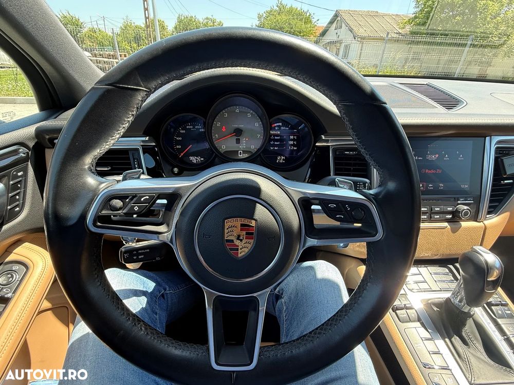 Porsche Macan - 9