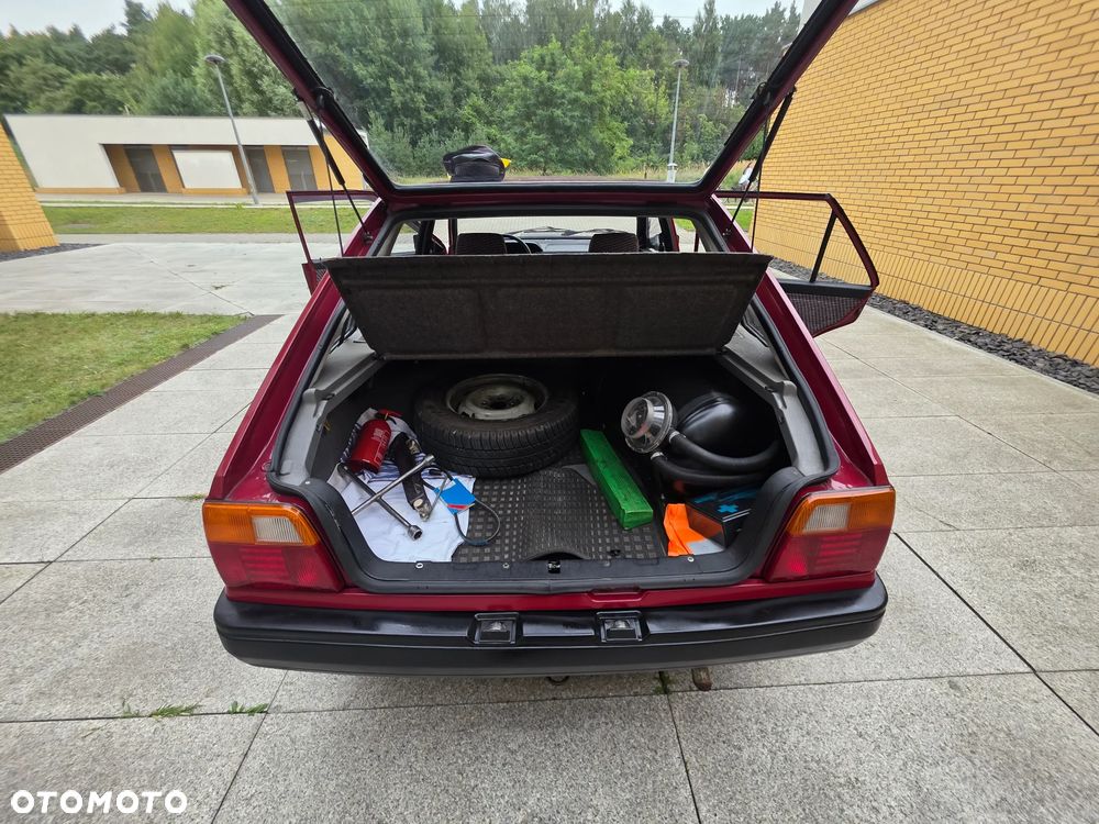 Polonez Caro - 19