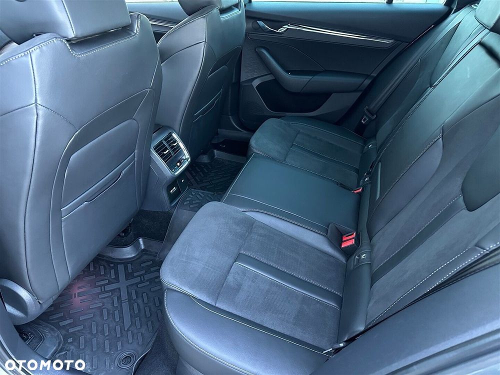 Skoda Octavia 2.0 TDI 4x4 Scout DSG - 11