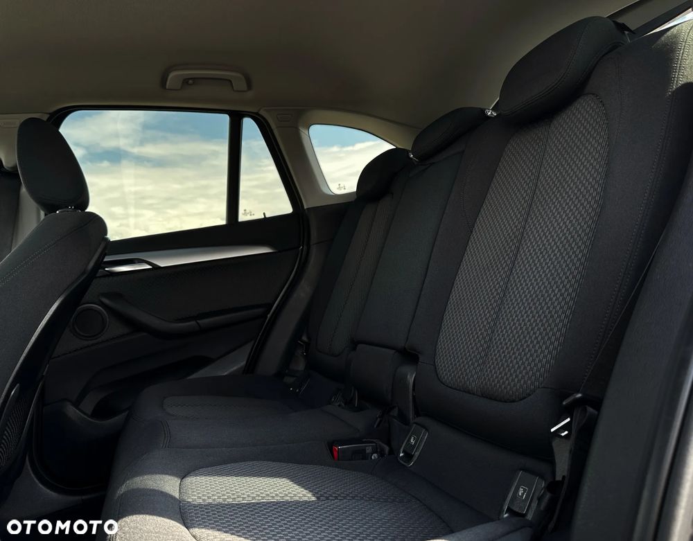 BMW X1 xDrive25e Sport Line - 33