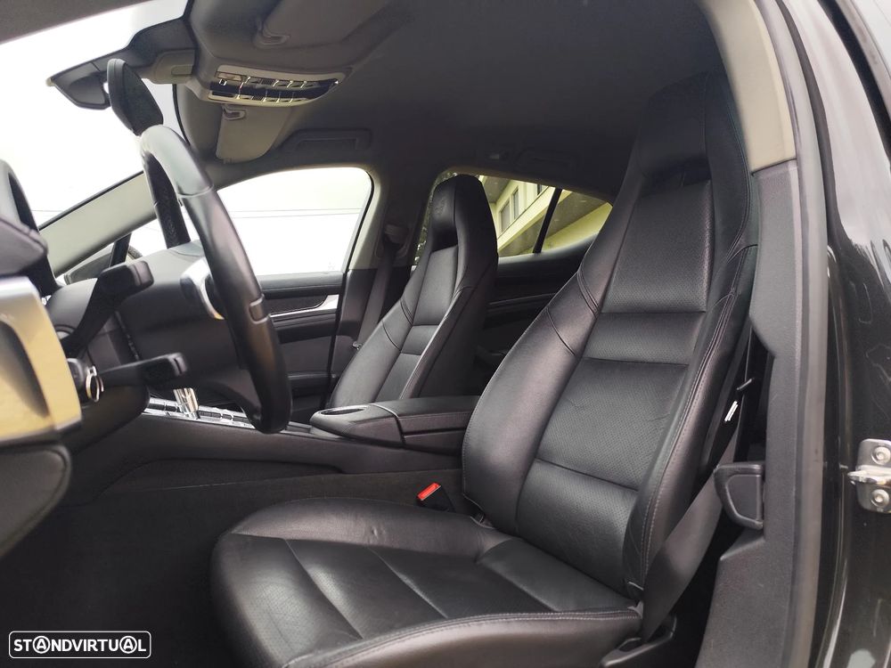 Porsche Panamera Platinum Edition - 22
