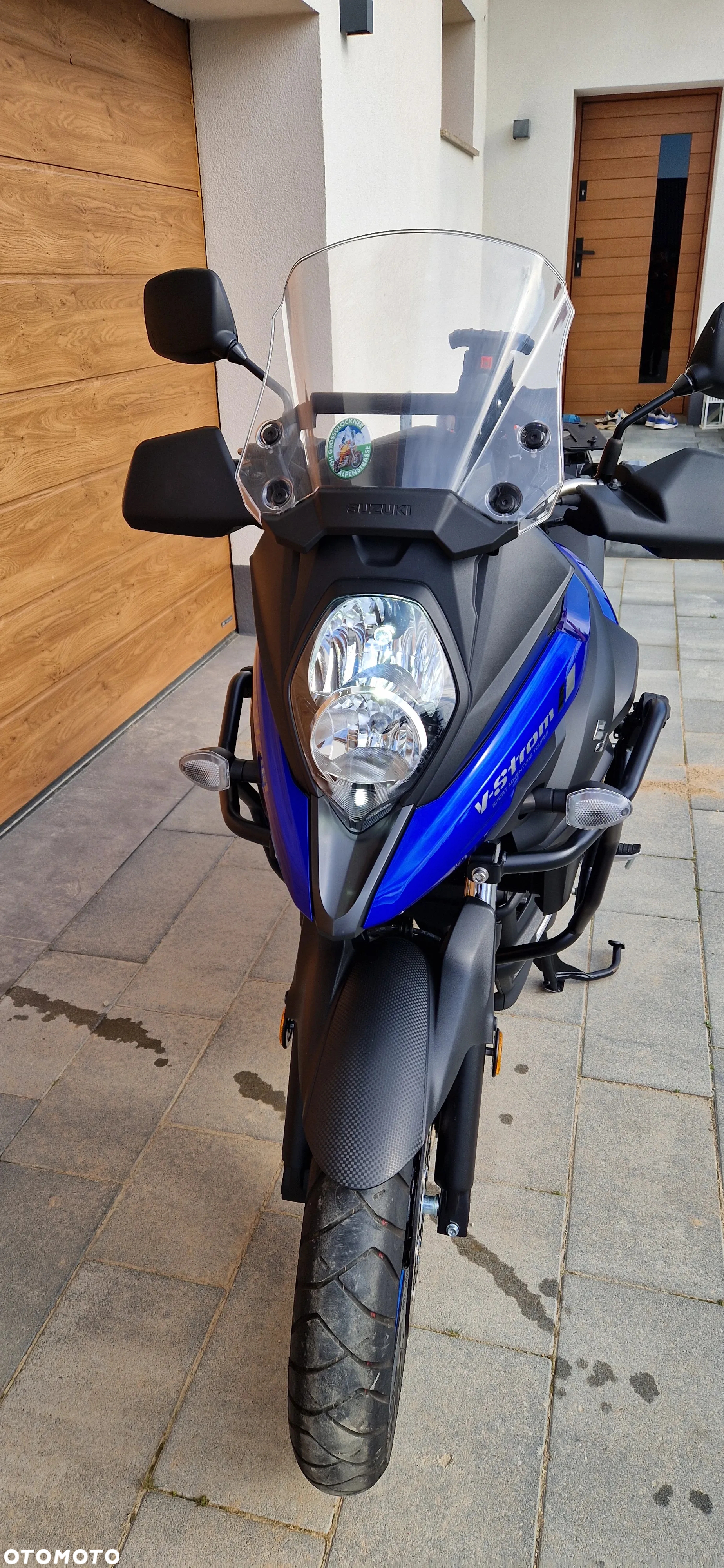 Suzuki V-STROM - 16
