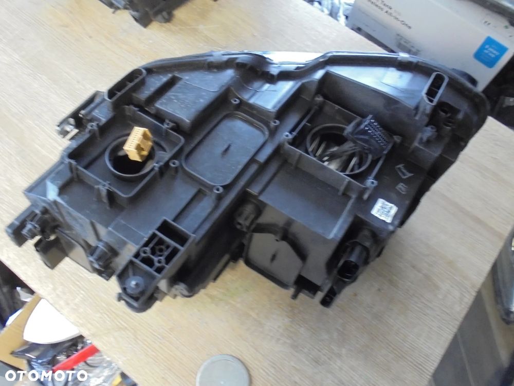 VOLKSWAGEN TIGUAN LAMPA PRAWA PRZÓD EUROPA - 3